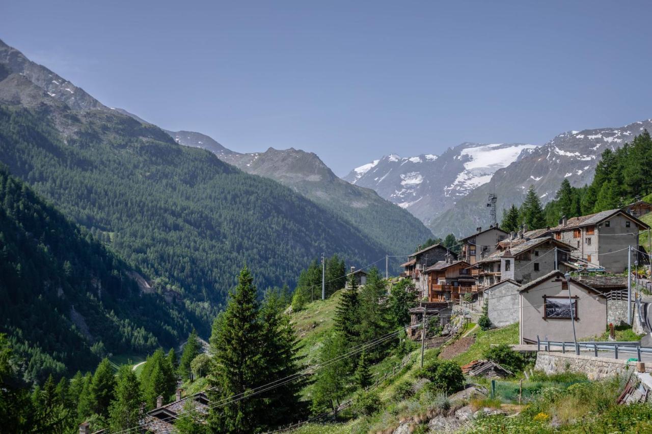 Hotel & Restaurant Perret - Mountain People Valgrisenche Exterior foto