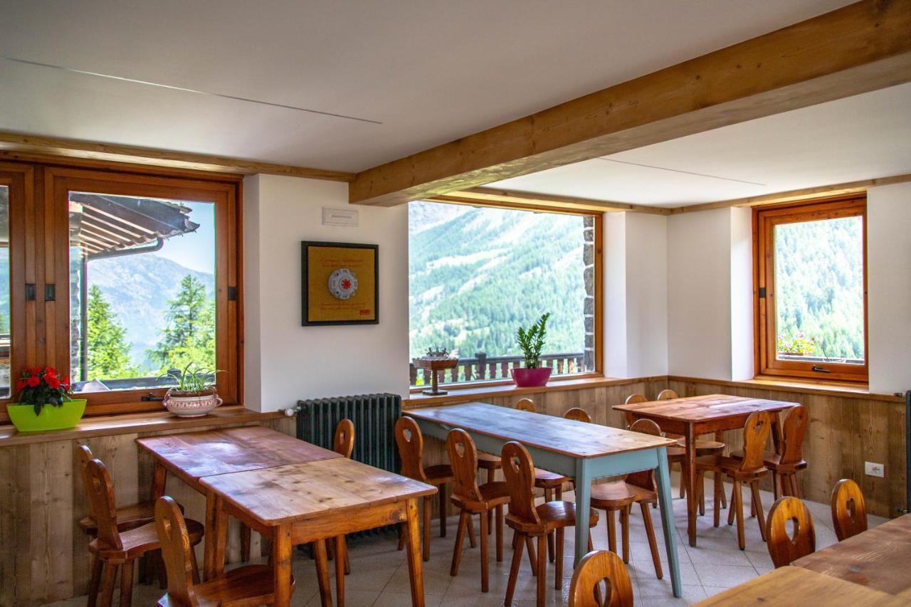 Hotel & Restaurant Perret - Mountain People Valgrisenche Exterior foto